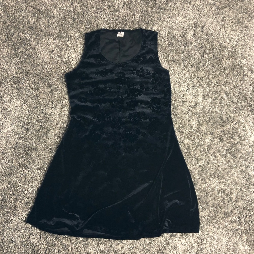 ☀️Black mini dress with flower detail